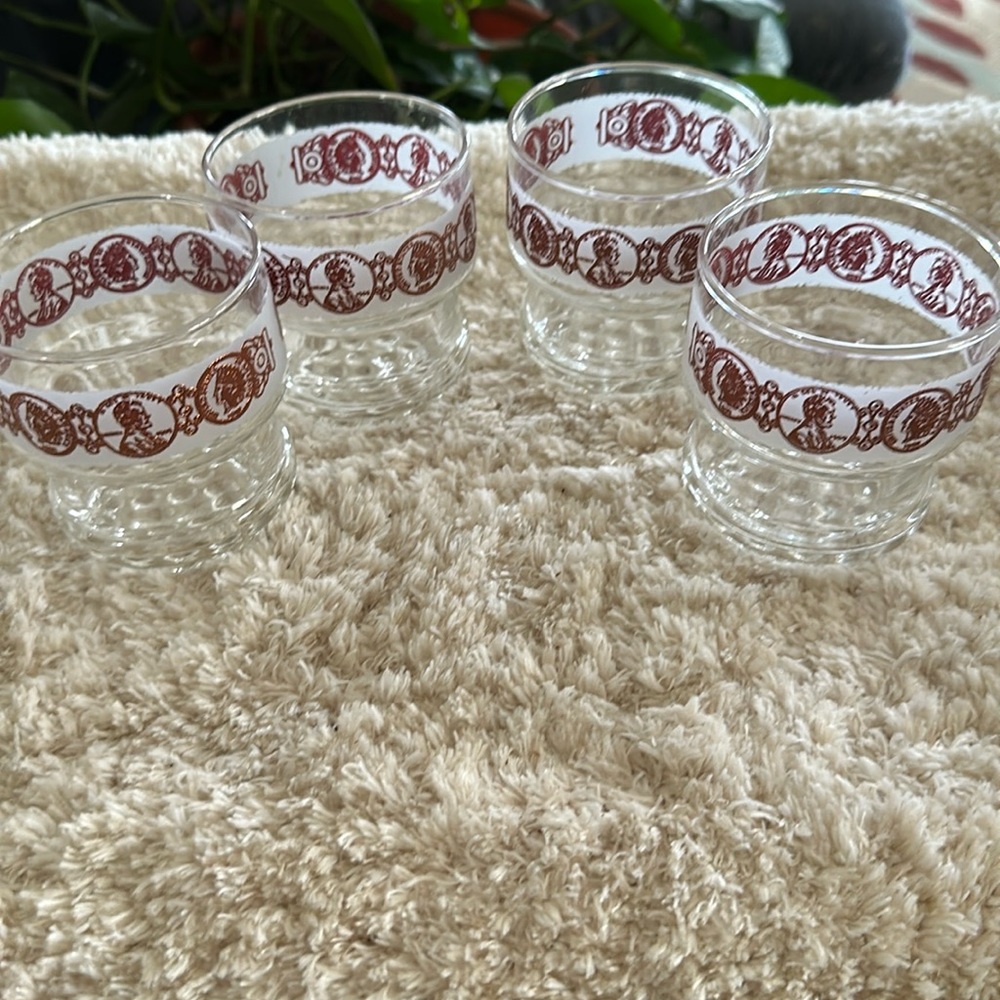4 VINTAGE wheat head penny glasses with hobnob bottoms.
